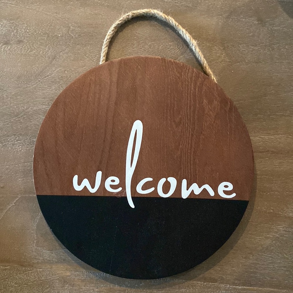 Onyx Haus Welcome Sign Door Hanger